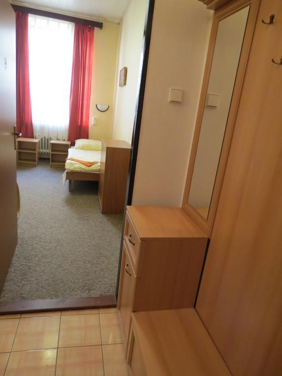 Hotel Cesky Dvur Beroun  Zimmer foto