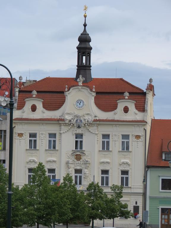 Hotel Cesky Dvur Beroun  Exterior foto